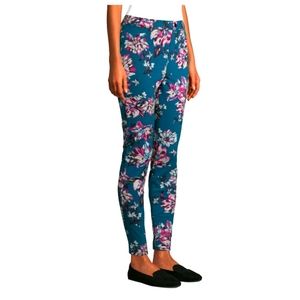 Floral jeggings NWT medium